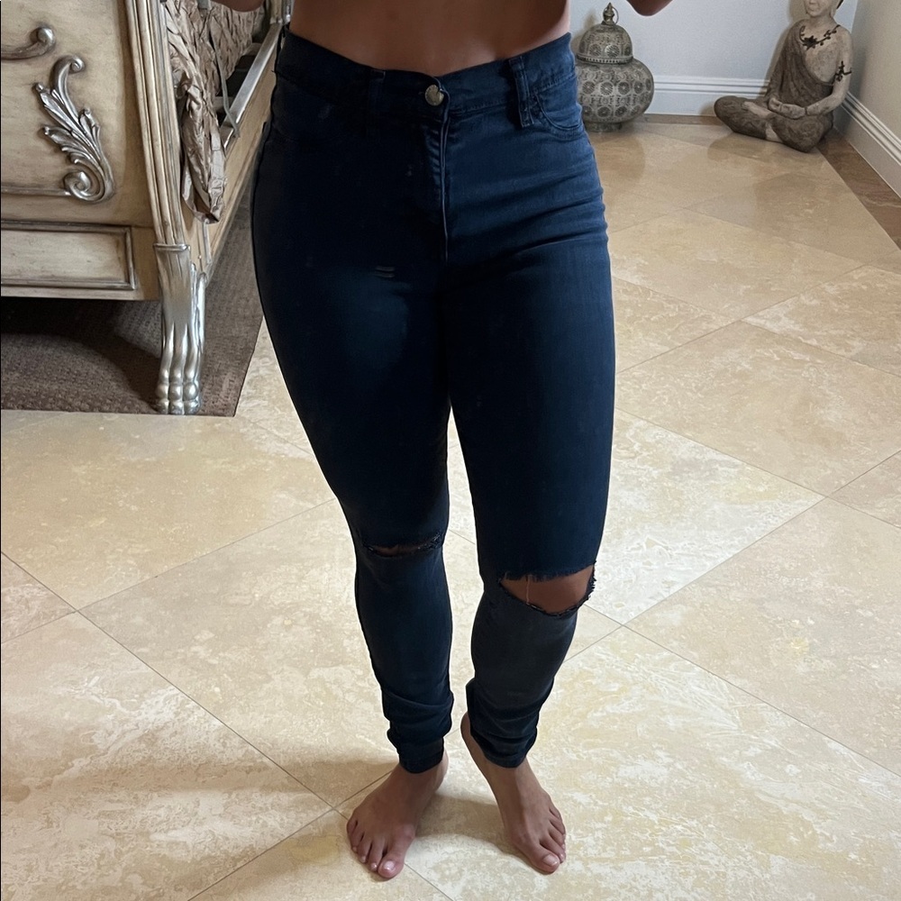 💕Washed Out Black Women’s Jeans💕 - Picture 4 of 5